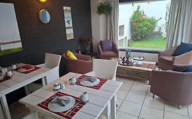 Pebble Stone House Bed & Breakfast